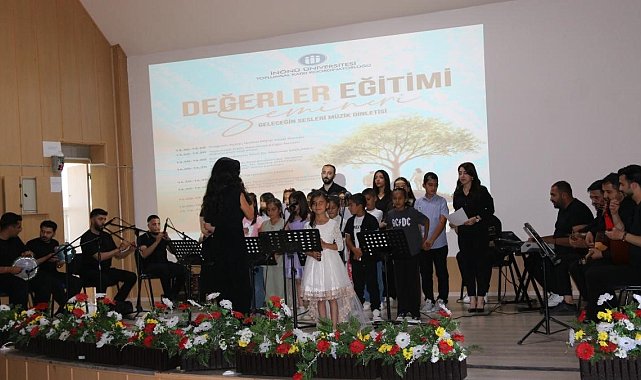 'Değerler Eğitimi Semineri' ve 'Geleceğin Sesleri Müzik Programı' gerçekleştirildi