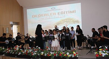 'Değerler Eğitimi Semineri' ve 'Geleceğin Sesleri Müzik Programı' gerçekleştirildi