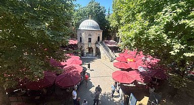 530 yıllık tarihi Kozahan'da masa sandalyeler yeniden açıldı
