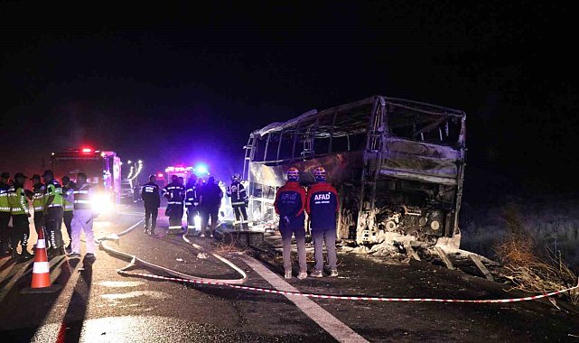 8 kişinin öldüğü otobüs kazasında hayatını kaybedenlerin 6'sının cenazeleri teslim edildi
