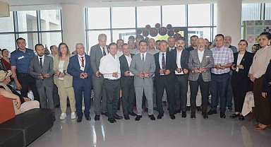 Acıpayam'da halk eğitim kursiyerleri yıl boyunca ürettiklerini sergiledi