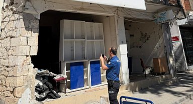 Adıyaman'da tehlike saçan metruk bina vatandaşları korkutuyor
