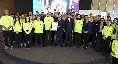 AFAD gönüllüleri, armalarını aldı