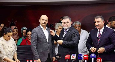 AK Parti İzmir'e 370 yeni katılım