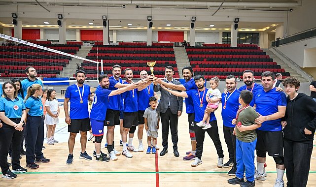 Akmonia Valilik Kupasında ödüller sahiplerini buldu