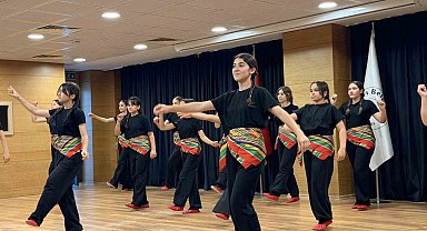 Akrobasi gösterisi büyük beğeni topladı
