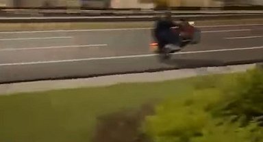 Akrobatik hareketlerle motosiklet kullanan sürücü ve araç sahibine 48 bin 719 lira ceza