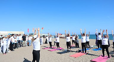 Aksulular Mavi Akdeniz için tek yürek oldu, Turunç Plajı temizlendi