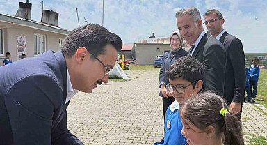 Akyaka Kaymakamı İsmail Demirtaş'tan köy okullarına yakın ilgi