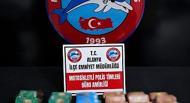 Alanya'da motosiklette 4 kilo esrar ele geçirildi