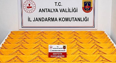 Alanya'da otel odasında 537 bin 600 kullanımlık uyuşturucu madde ele geçirildi