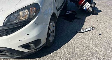 Alaplı'da zincirleme kaza; Motosikletteki 2 kişi yaralandı
