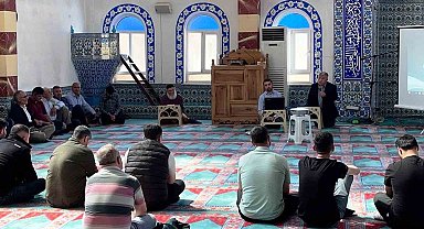 Altıntaş'ta Kur'an kurslarında görev alacak personele hizmet içi eğitim