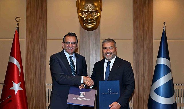 Anadolu Üniversitesi ile ESMMMO arasında staj iş birliği protokolü imzalandı