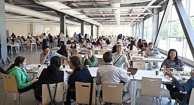 Anadolu Üniversitesi mezunları yıllar sonra aynı kampüste buluştu