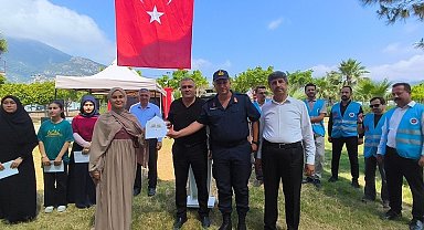 Anamur'da Umre ödüllü bilgi yarışması kazananları ödüllerini aldı