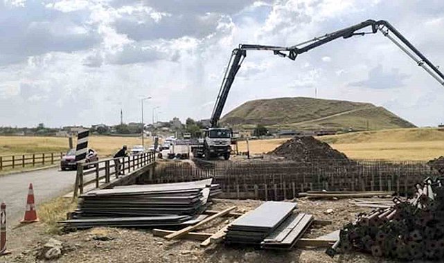 Araban'da kırsal mahalleleri ilçeye bağlayan köprüyü yenileme çalışmaları sürüyor
