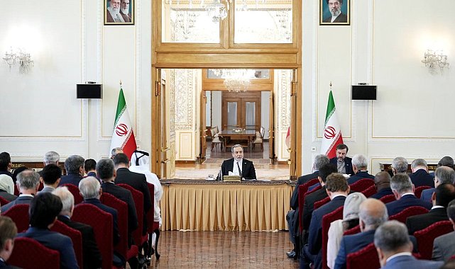 Arakçi: "Siyonist rejimin Lübnan'a herhangi bir askeri saldırısı, mutabakat zaptının ihlali olarak değerlendirilecektir"