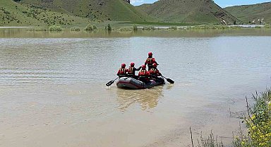 Aras Nehri'nde kaybolan genç çoban için seferberlik: 4'üncü günde de iz yok