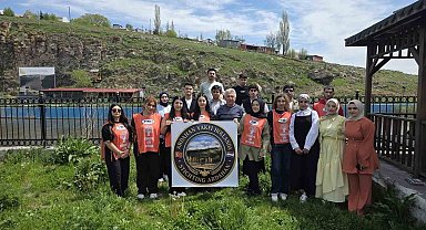 Ardahan'da fidanlar toprakla buluşuyor