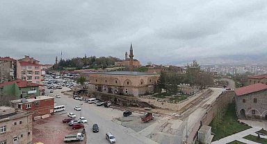 Asırlık Sungur Bey Cami Cuma namazı ile yeniden ibadete açılıyor