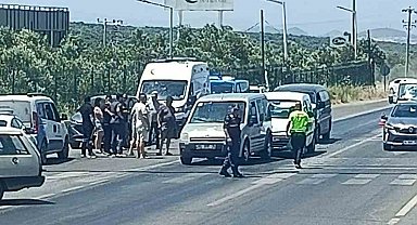 Ayvalık'ta Kozak kavşağında zincirleme kaza: 3 araç birbirine girdi