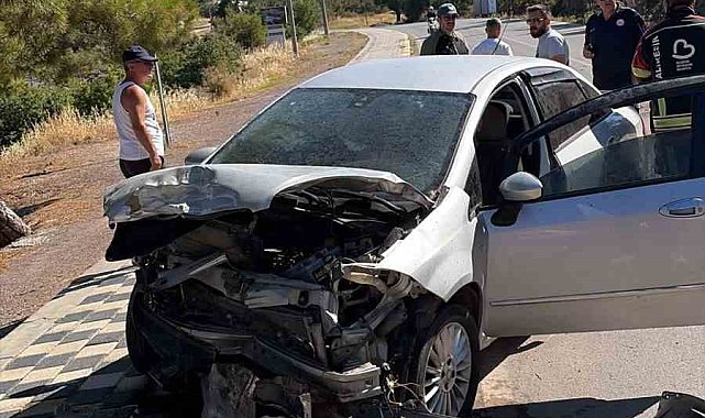 Ayvalık'ta trafik kazası: Araçta sıkışan sürücü kurtarıldı