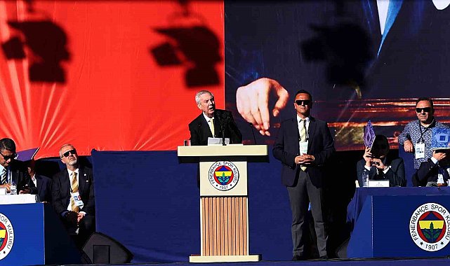 Aziz Yıldırım: "Benim Fenerbahçelilere ödenmemiş bir borcum var"