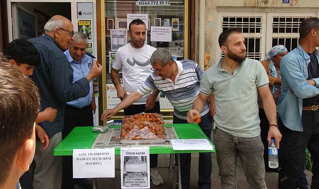 Aziz Yıldırım'ın başkanlık zaferi Gercüş'te tatlıyla kutlandı