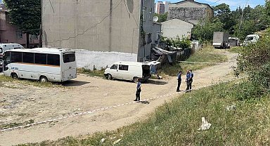 Bağcılar'da mahalledeki kokuyu kanalizasyon zannettiler ceset çıktı