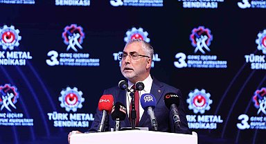 Bakan Işıkhan: "Gençlerimizin dijital bağımlılık konusuna dikkatle eğilmesi gerektiğini düşünüyorum"