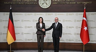 Bakan Şimşek, Almanya Federal Ekonomi ve Enerji Bakanı Reiche ile bir araya geldi