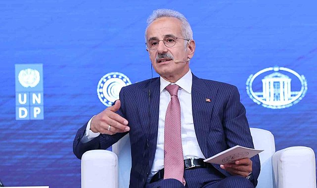 Bakan Uraloğlu, Türkiye-Kuzey Makedonya İş ve Yatırım Forumu'nda konuştu