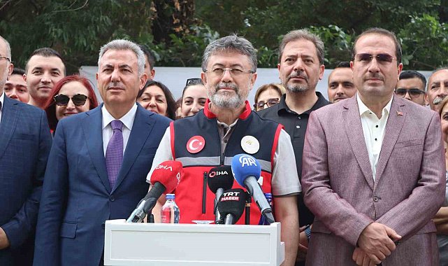 Bakan Yumaklı, İzmir'de Biyoteknik Mücadele Araştırma Merkezi'nin açılışını yaptı