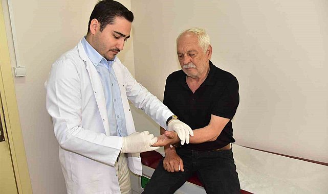 Balıkesir'de motorlu testere kazasında kopan başparmak mikrocerrahi ile yeniden dikildi