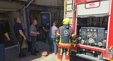 Bandırma'da davlumbazdan çıkan yangın mahalleyi ayağa kaldırdı