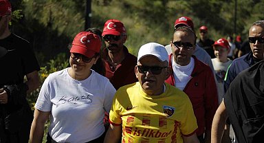Başkan Büyükkılıç, doğa yürüyüşünde sporseverlerle bir araya geldi