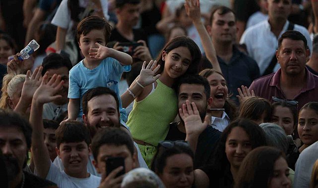 Başkan Çerçioğlu, çocukları yılsonu şenliği ile buluşturdu
