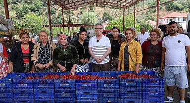 Başkan Tetik, Aşağı Yakacık'ta vatandaşlarla buluştu