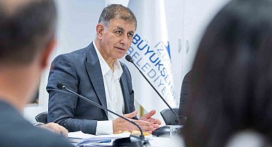 Başkan Tugay: "Zeytinin değerini ekonomiye yansıtmalıyız"