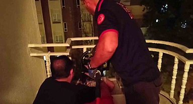 Batman'da balkon korkuluklarına kafası sıkışan küçük kızı itfaiye kurtardı
