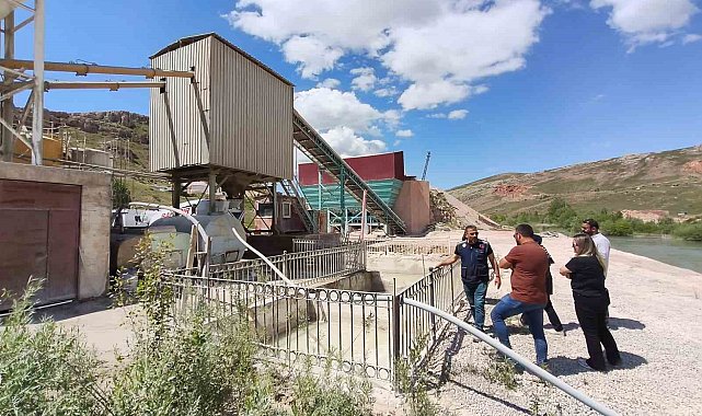 Bayburt'ta hazır beton tesislerine çevre denetimi