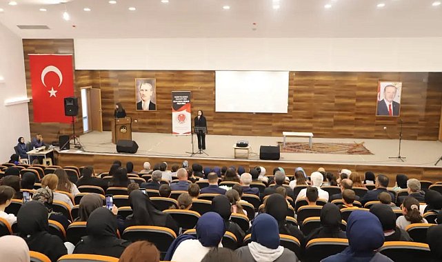 Bayburt'ta İstanbul'un fethinin 573. yılı programla kutlandı