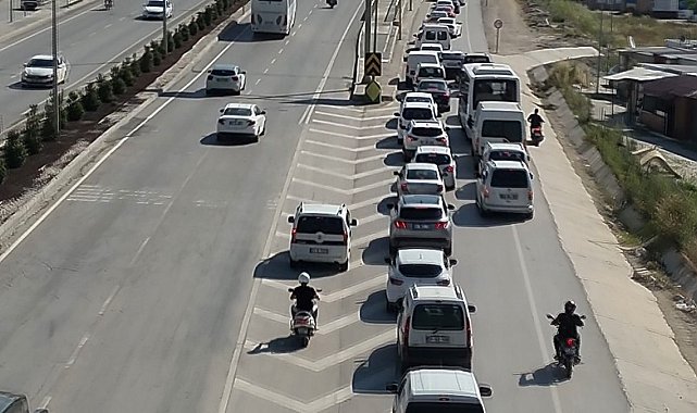 Bekleyen onlarca sürücüyü hiçe sayarak 'kaynak' yapan sürücüler dron kamerasıyla tespit edildi