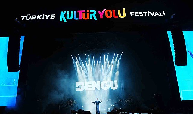 Bengü'den Manisa'da muhteşem gece
