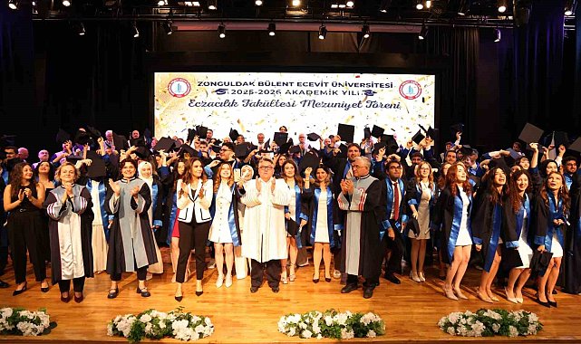 BEUN'da geleceğin eczacıları mezuniyet sevinci yaşadı