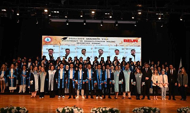 BEUN'da geleceğin hemşireleri, fizyoterapistleri ve sosyal hizmet uzmanları mezun oldu