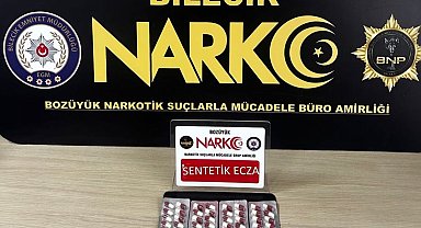 Bilecik'te bir araç ve 2 şahıs üzerinde yapılan aramada uyuşturucu madde ele geçirildi