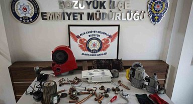 Bilecik'te metruk binada hırsızlık girişimi: 2 şüpheli yakalandı