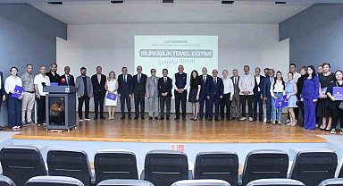 Bilirkişilik temel eğitimini tamamlayan 42 kursiyerlere sertifikaları verildi